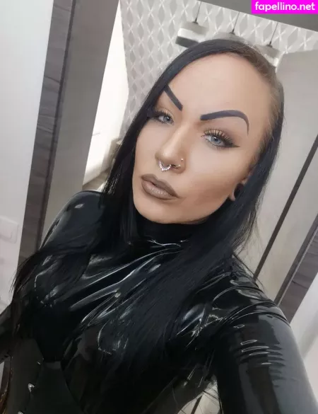 Shiny Queen OnlyFans Thumbnail #tG2COLTRbj