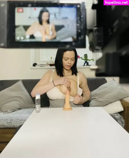 Shione Cooper OnlyFans Thumbnail #4RUjkmHgCE