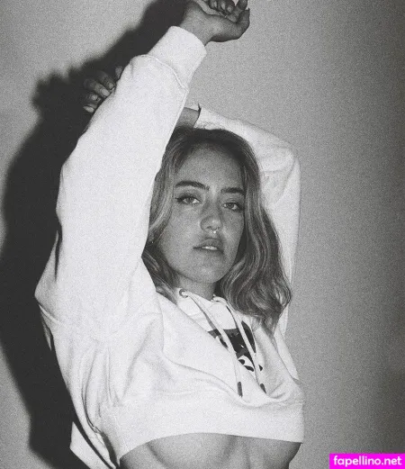 Shir Ruvio OnlyFans Thumbnail #KlNrCh8Abi