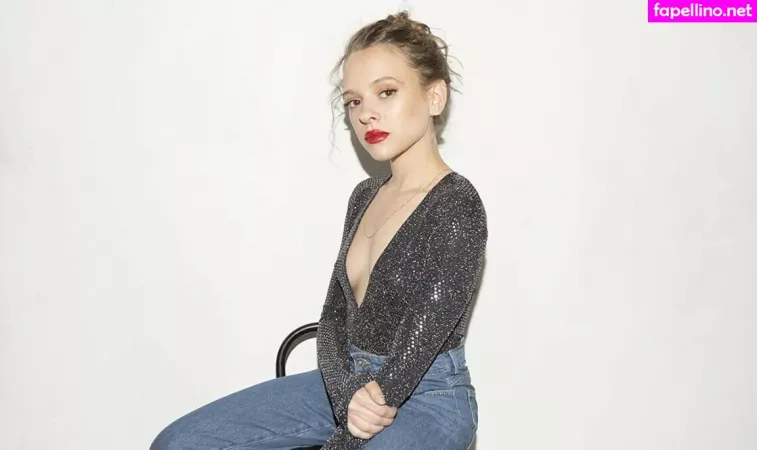 Shira Haas OnlyFans Thumbnail #2Dtkv5NSqi