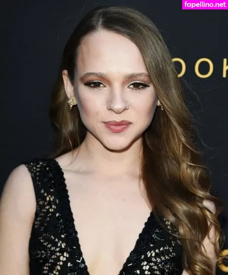 Shira Haas OnlyFans Thumbnail #JaZdykdzg4