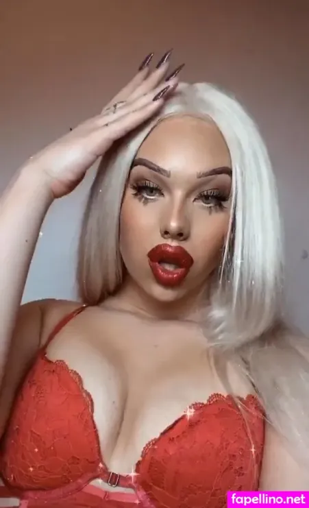 Shirin Christians OnlyFans Thumbnail #OzzP38TRDS