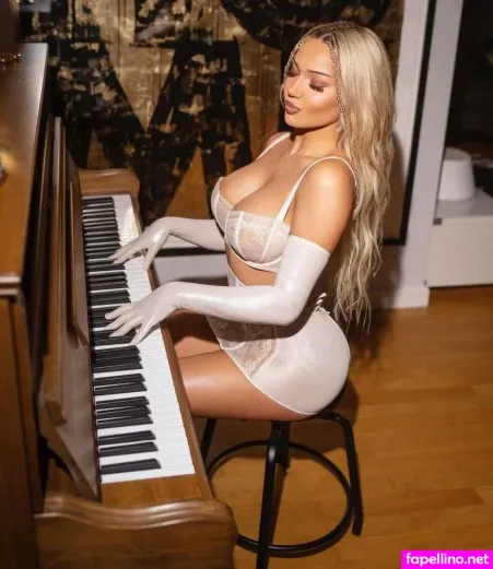 Shirin David OnlyFans Thumbnail #3G5WKCbG61