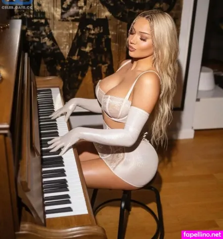 Shirindavid OnlyFans Thumbnail #w3xPTXnQry