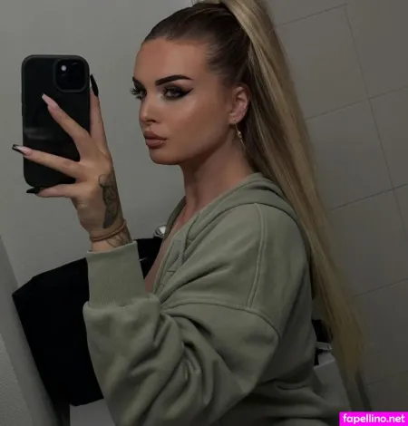 Shirley Ptzr OnlyFans Thumbnail #YvacZQSH8E
