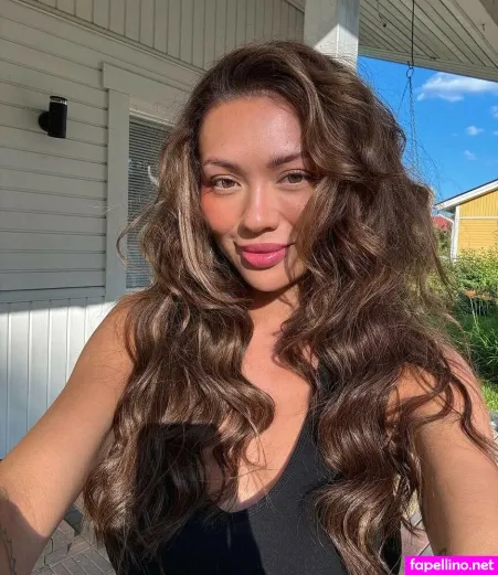 Shirly Karvinen OnlyFans Thumbnail #eanyu1hLOO