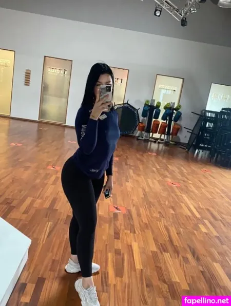 Shitboxmommy OnlyFans Thumbnail #XYsLHXrKXn