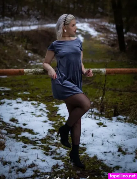 Shitboxmommy OnlyFans Thumbnail #zP7JiWKID9