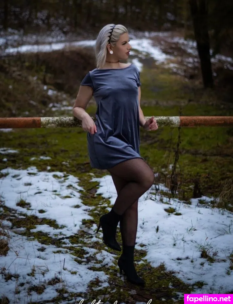 Ronja, Shitboxblondie, cxmshotface, cxmslxt, shitboxmommy Nude Leaked OnlyFans Photo #zP7JiWKID9