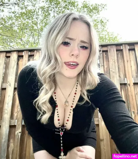 Shmeowww OnlyFans Thumbnail #q2eEToTYT0