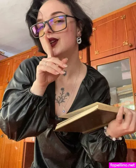 Shorthairednataly Main Profile Photo