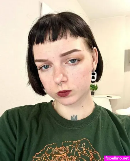 Shorthairednataly OnlyFans Thumbnail #equPT4KBEl