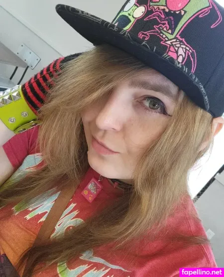 Shortstackfennec OnlyFans Thumbnail #zv1Mwnihol