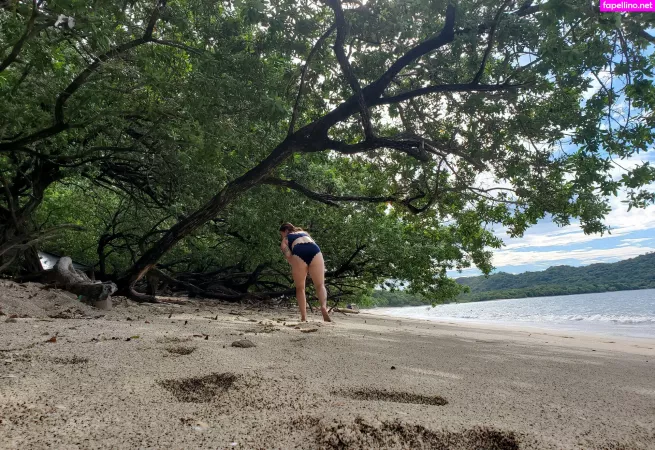 Show Your Girlfriend OnlyFans Thumbnail #0niN9dPpHz