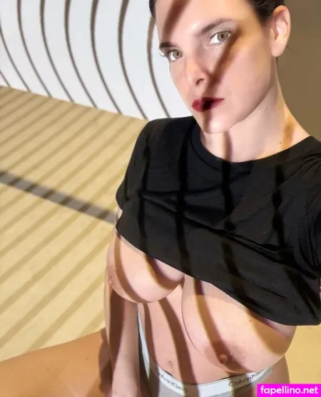 Showmethemoni 1 OnlyFans Thumbnail #OusQ2bRBEK