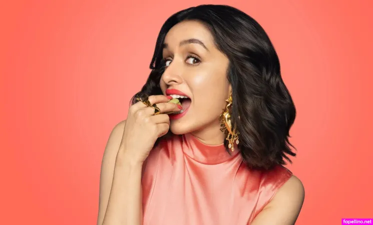 Shraddha Kapoor OnlyFans Thumbnail #ZmnmuyB9ru