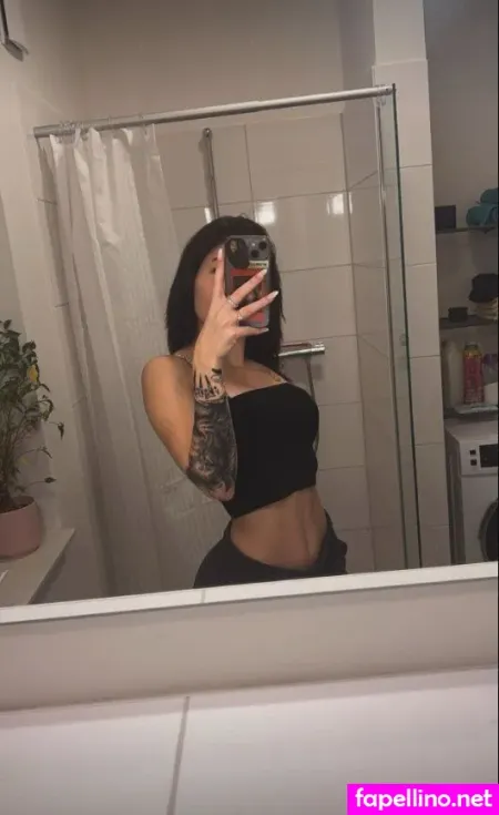 Shredmary OnlyFans Thumbnail #m9SMbMlyqQ