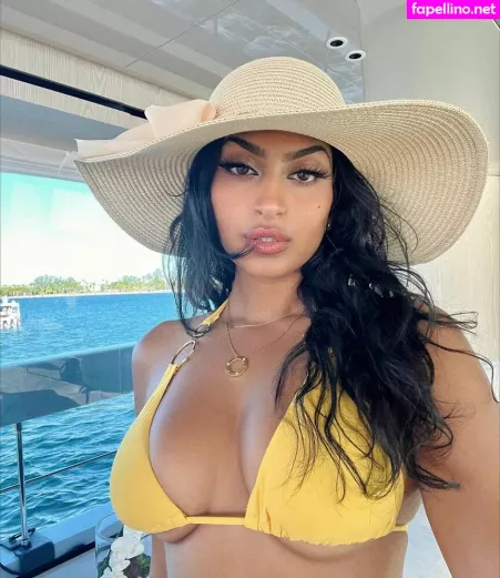 Shreya Arun OnlyFans Thumbnail #prDDacWko0