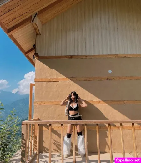 Shreyxa OnlyFans Thumbnail #9olVRgK28s