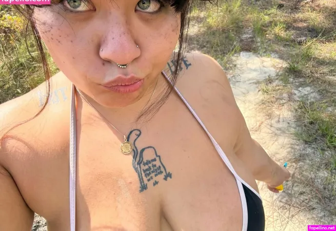 Shroombaby1010 OnlyFans Thumbnail #UHFTxi49e5