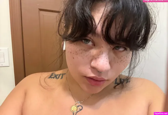 Shroombaby1010 OnlyFans Thumbnail #gGgbD8pbJk