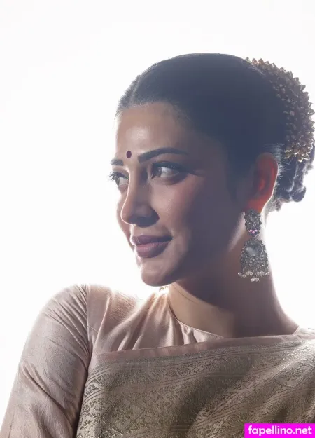 Shruti Haasan OnlyFans Thumbnail #XQjAOieNGy