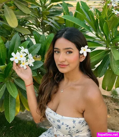 Shubhna Agarwal OnlyFans Thumbnail #kuEdElzhnX