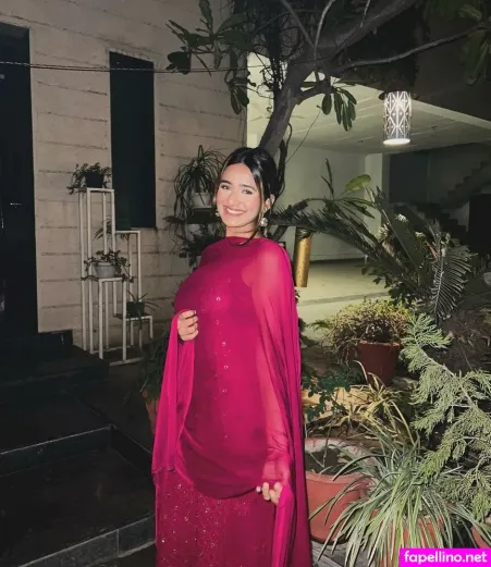 Shubhna Agarwal OnlyFans Thumbnail #lv0SbNpECF