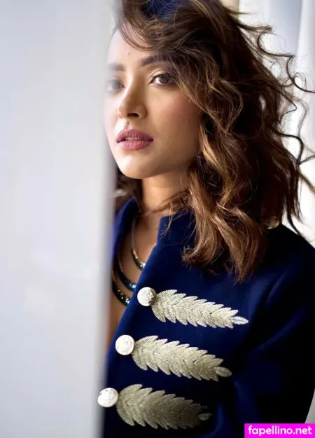 Shweta Basu Prasad OnlyFans Thumbnail #SWzB80D4cV