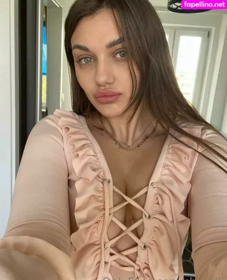 Shy Lilli OnlyFans Thumbnail #g2qLY7xxrC