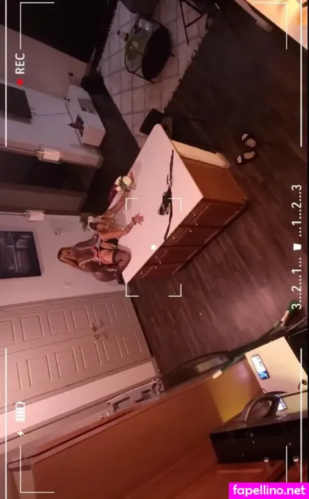 Shy Not Shy OnlyFans Thumbnail #daOjx4LDj9