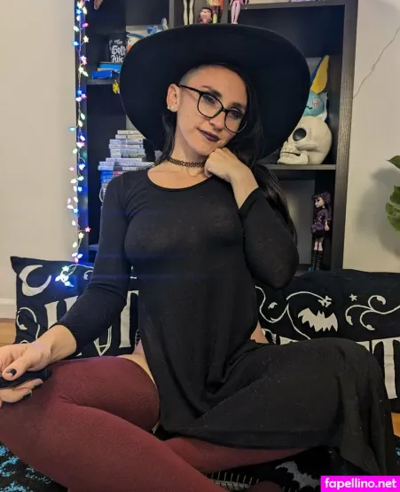 Shygothsecrets OnlyFans Thumbnail #6Z3dRPhtSW