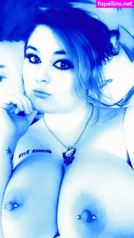 Shylohnova OnlyFans Thumbnail #aFLL7HJats