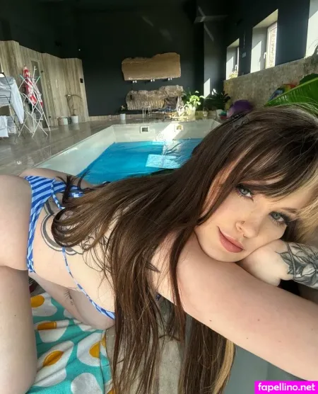 Shyphoebefree 14 Main Profile Photo