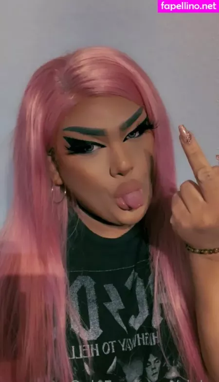 Siake OnlyFans Thumbnail #6yrFEGvYqX