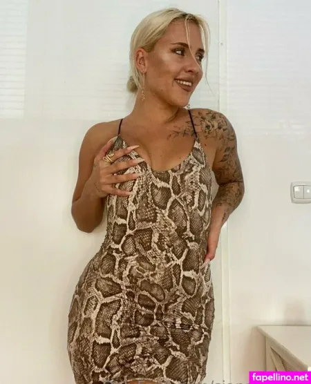 Sianaanaom OnlyFans Thumbnail #1vlGNG2HwU