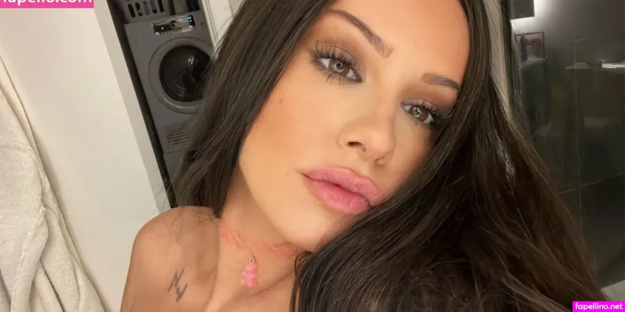 Sidnie Tipton OnlyFans Thumbnail #OX3dfF8Lot