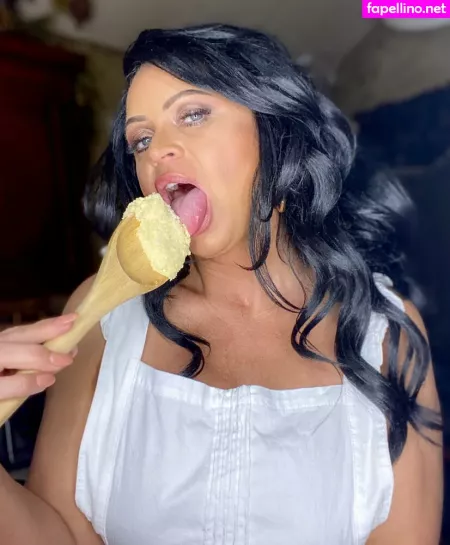 Sienarosefree OnlyFans Thumbnail #1RC0pT3zJK