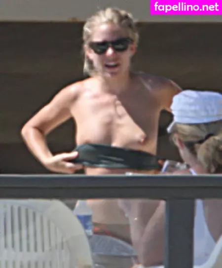 Sienna Miller OnlyFans Thumbnail #JqgkUj8Qsk