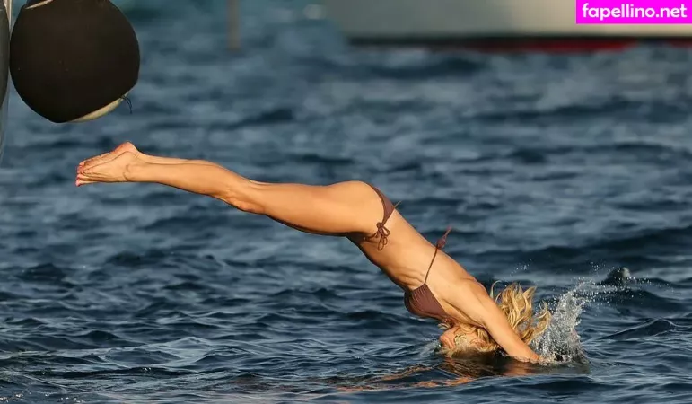 Sienna Miller OnlyFans Thumbnail #eK3tXFkrWP