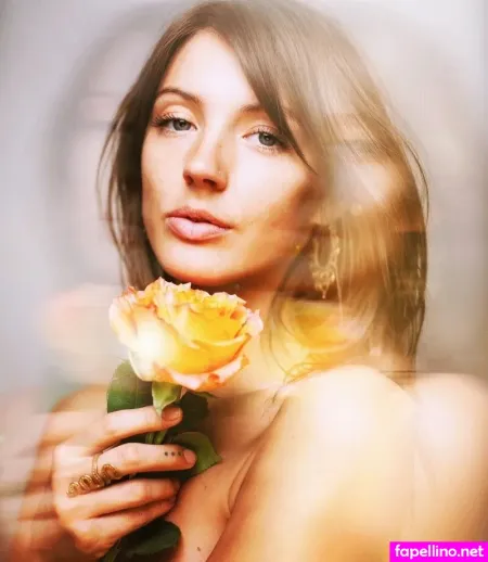 Sienna Moon OnlyFans Thumbnail #W6rFwPmupm