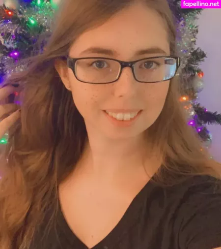 Siennaceecee OnlyFans Thumbnail #9jJRi328cO