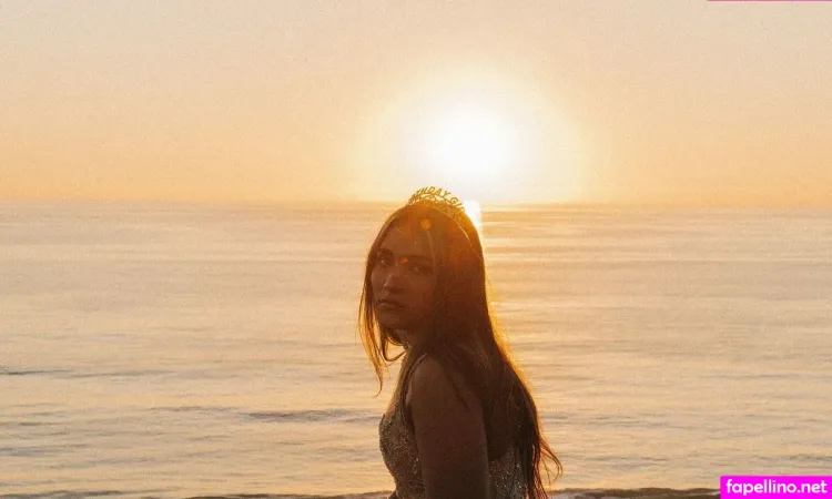 Siennamae OnlyFans Thumbnail #9zDp5zcKgc