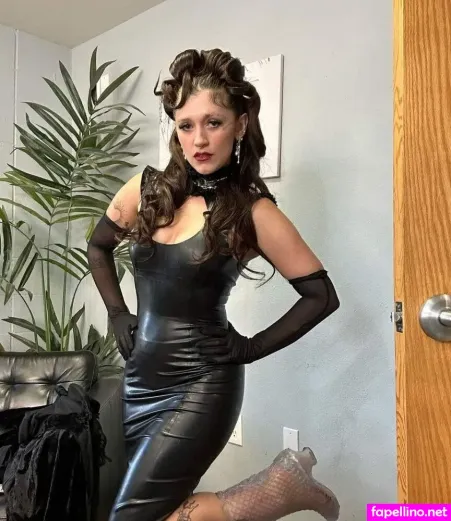 Sierra Ferrell OnlyFans Thumbnail #88SJm5q94L