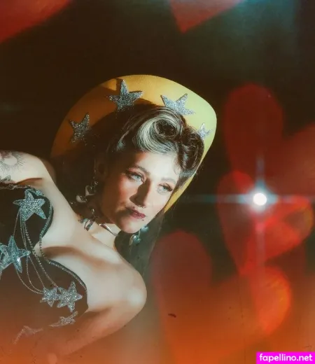 Sierra Ferrell OnlyFans Thumbnail #VdpZtgjaSV