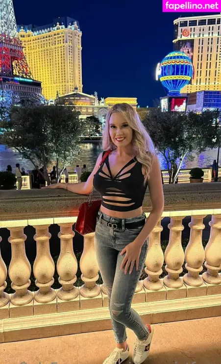 Sierramistfree OnlyFans Thumbnail #bHUEzaIU7e