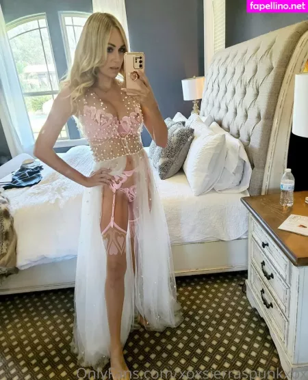 Sierraspunkfree OnlyFans Thumbnail #JHZbzyKIB5