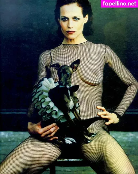 Sigourney Weaver OnlyFans Thumbnail #UZ2j8uYMSb