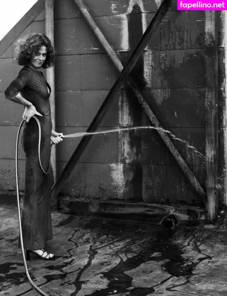 Sigourney Weaver OnlyFans Thumbnail #ikR9upwmLI
