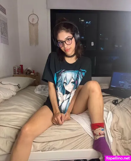 Silenahart OnlyFans Thumbnail #C1kAqv0v9r